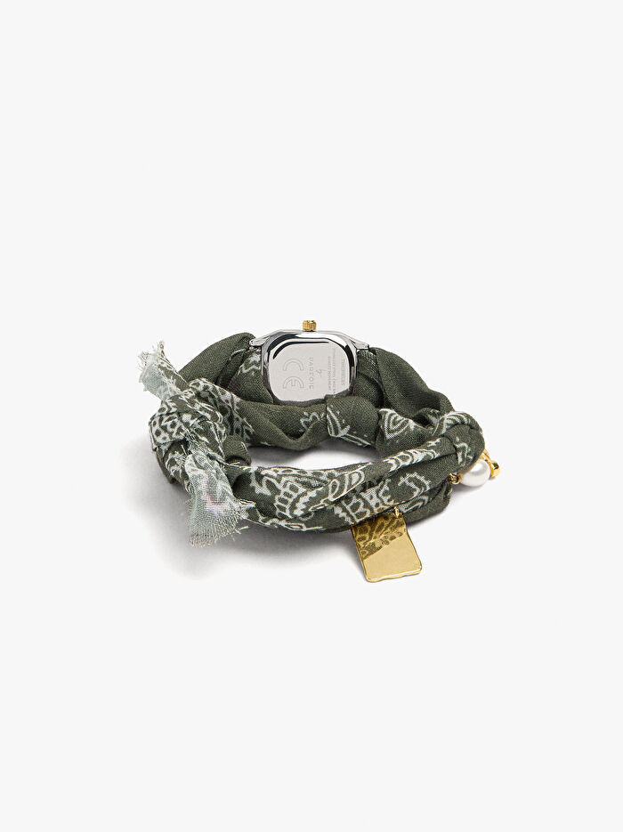 Kumaş Kayışlı ve Charm'lı Saat