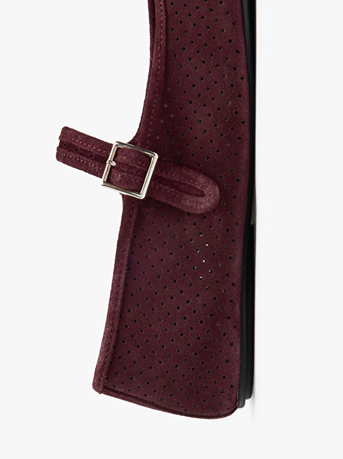 Kayışlı ve Tokalı Deri Babet