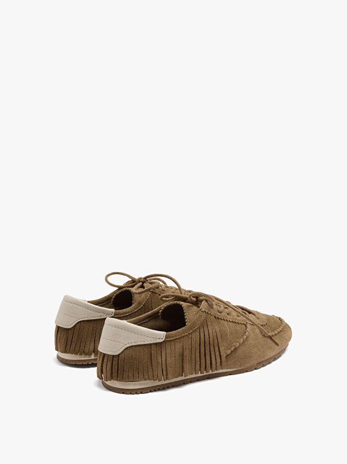 Püskül Detaylı Deri Spor Ayakkabı