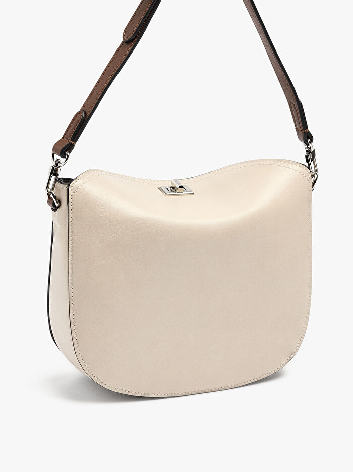 Kapaklı Çapraz Askılı Çanta