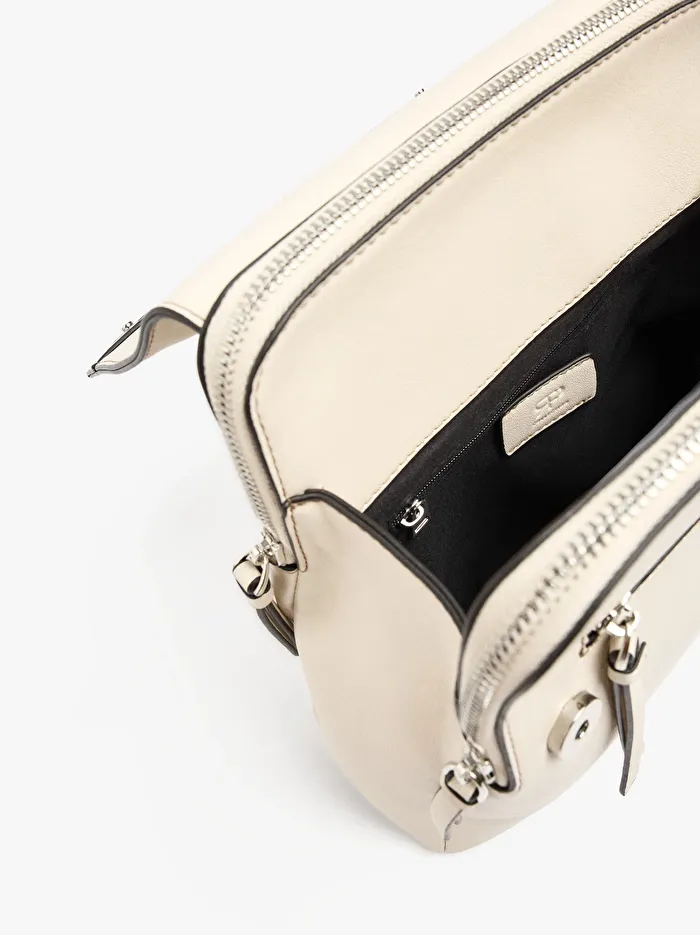 Kapaklı Sade Sırt Çantası