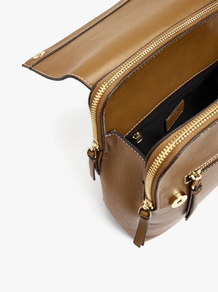 Kapaklı Sade Sırt Çantası