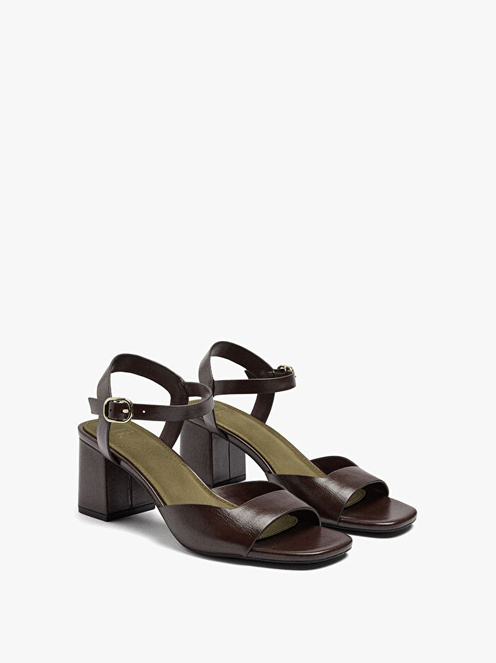 Kalın Topuklu Sandalet