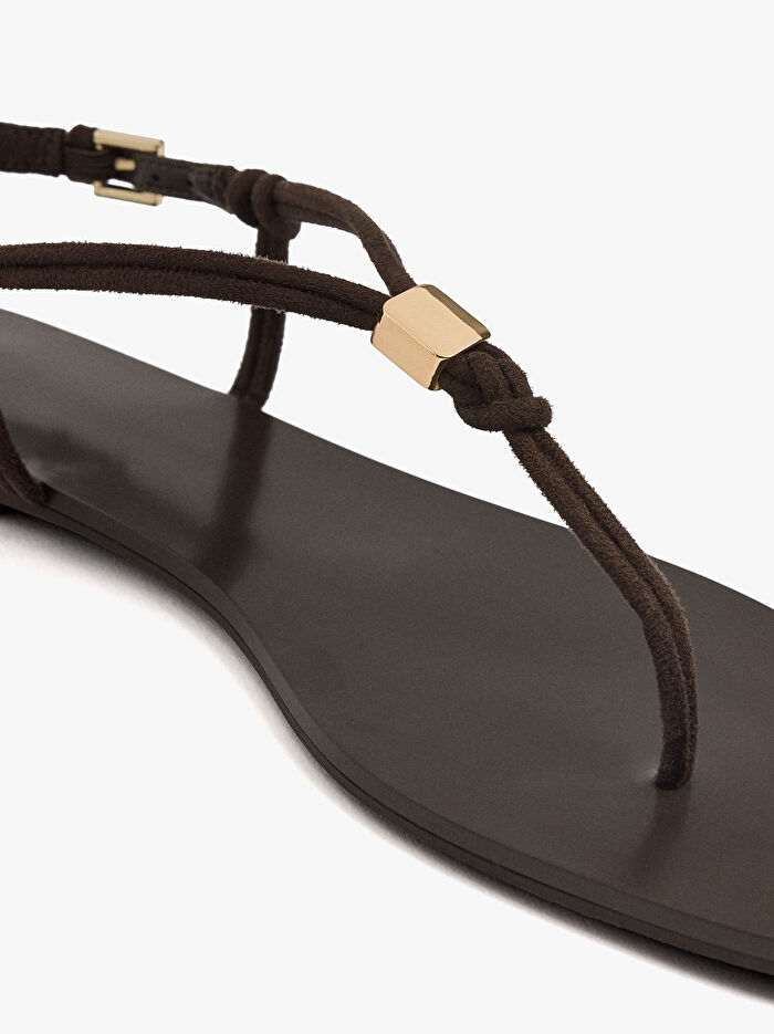 Kayışlı Düz Parmak Arası Sandalet