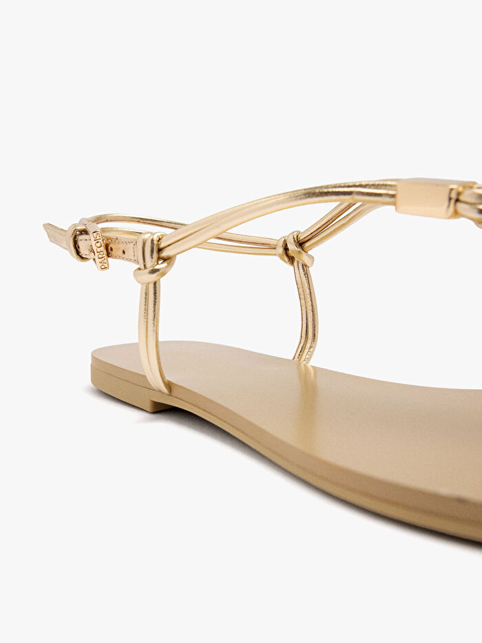 Kayışlı Düz Parmak Arası Sandalet