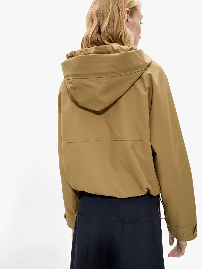 Kapüşonlu Su Geçirmez Ceket