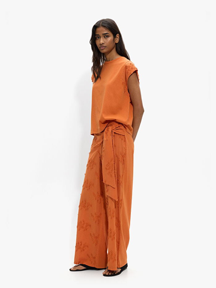 %100 Pamuklu Nakışlı Pantolon