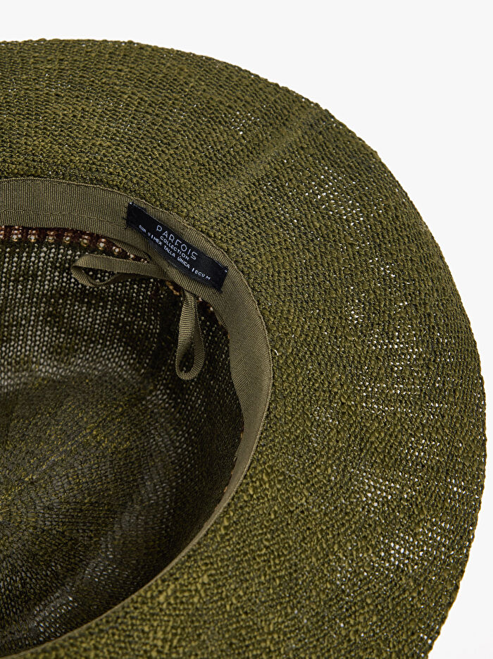 İki Renkli Detaylı Örme Şapka