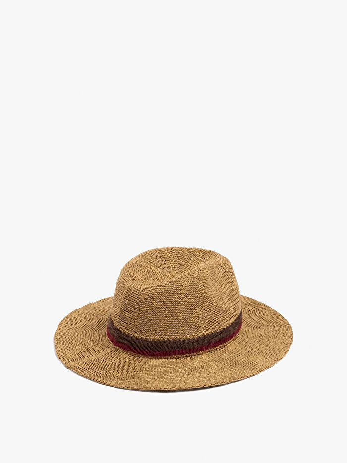 İki Renkli Detaylı Örme Şapka