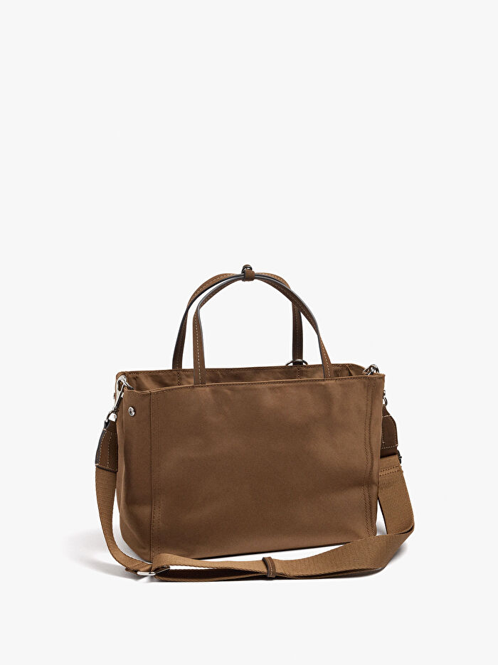 Aksesuarlı Teknik Kumaş Tote Çanta