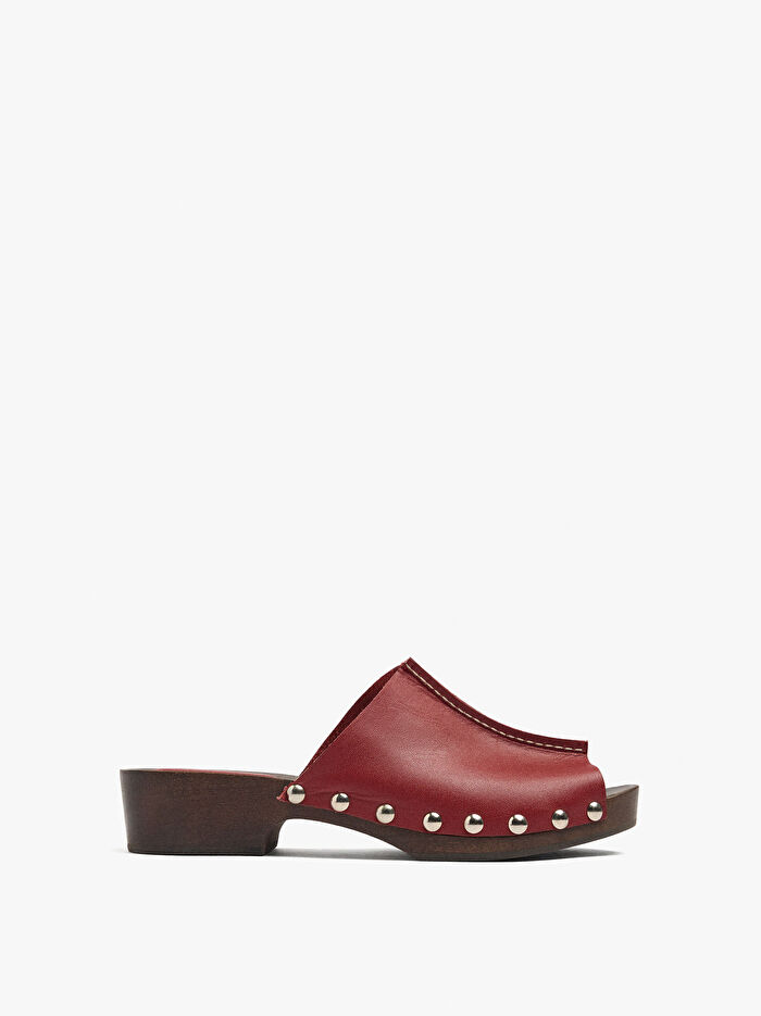 Zımba Detaylı Deri Sandalet