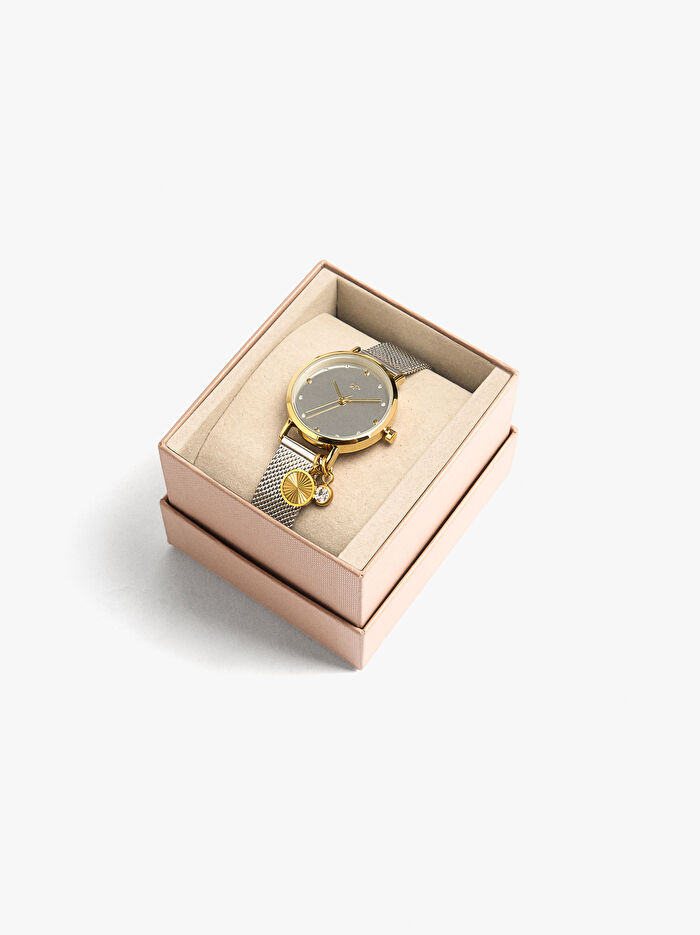 Metalik Örme ve Süslemeli İki Renkli Saat