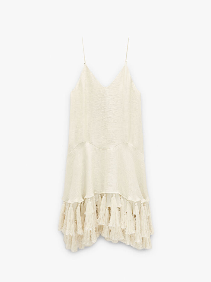 Püsküllü Askılı Dökümlü Elbise