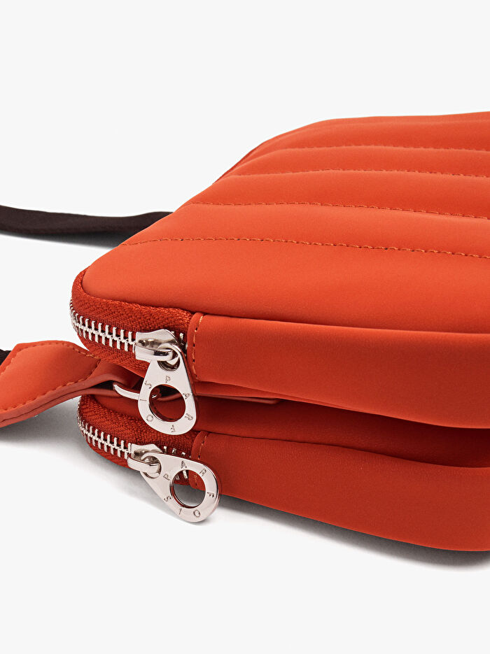 Yumuşak Dokulu Çapraz Çanta