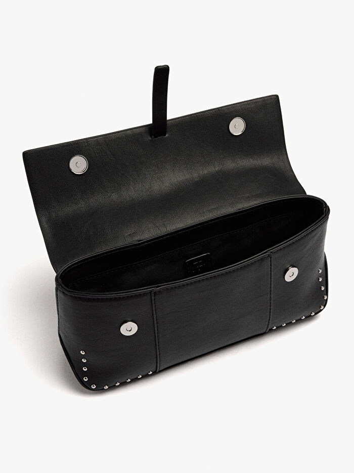 Kapaklı ve Zımbalı Omuz Çantası