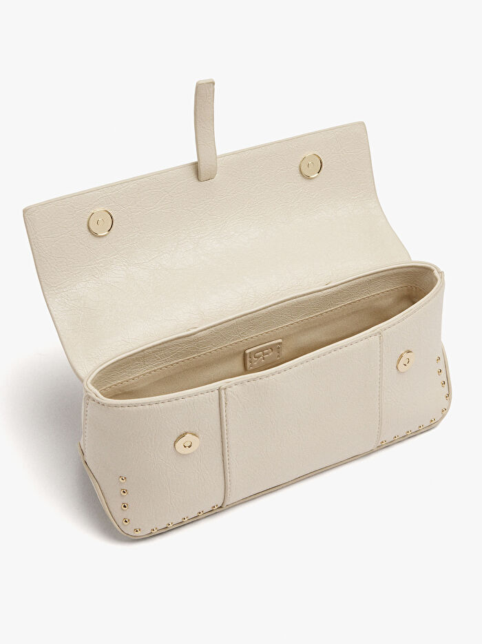 Kapaklı ve Zımbalı Omuz Çantası