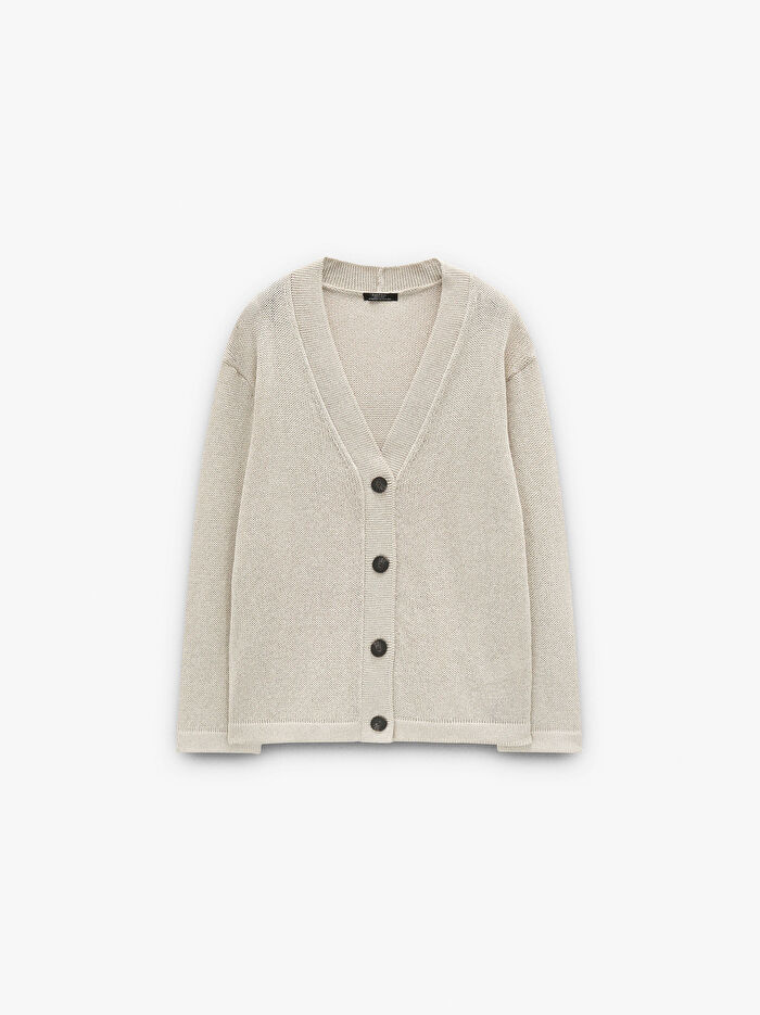 Kontrast Düğmeli Örgü Hırka