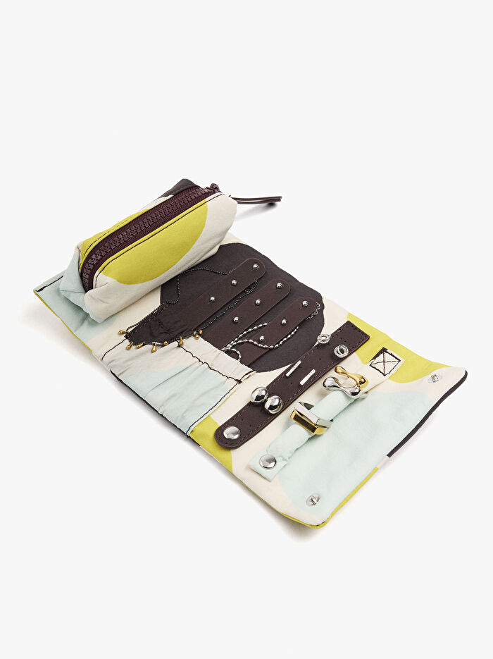 Desenli Teknik Kumaş Takı Çantası