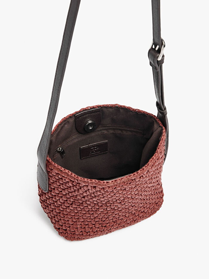 Hasır Efektli Çapraz Askılı Çanta