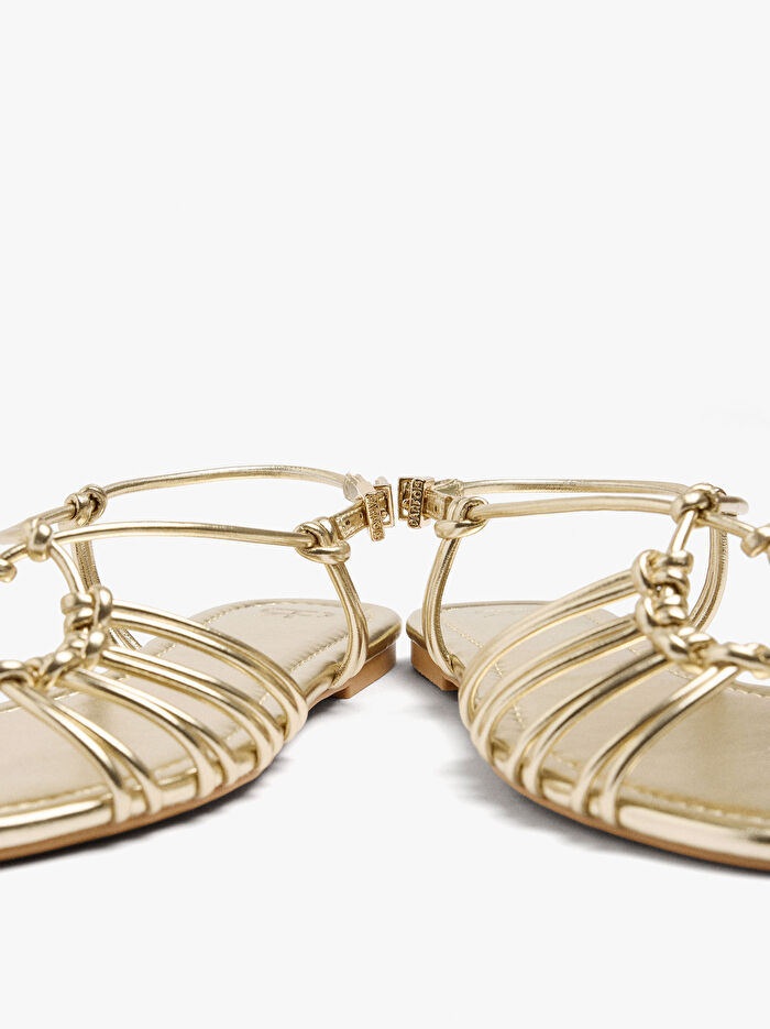 Düğümlü Düz Metalik Sandalet