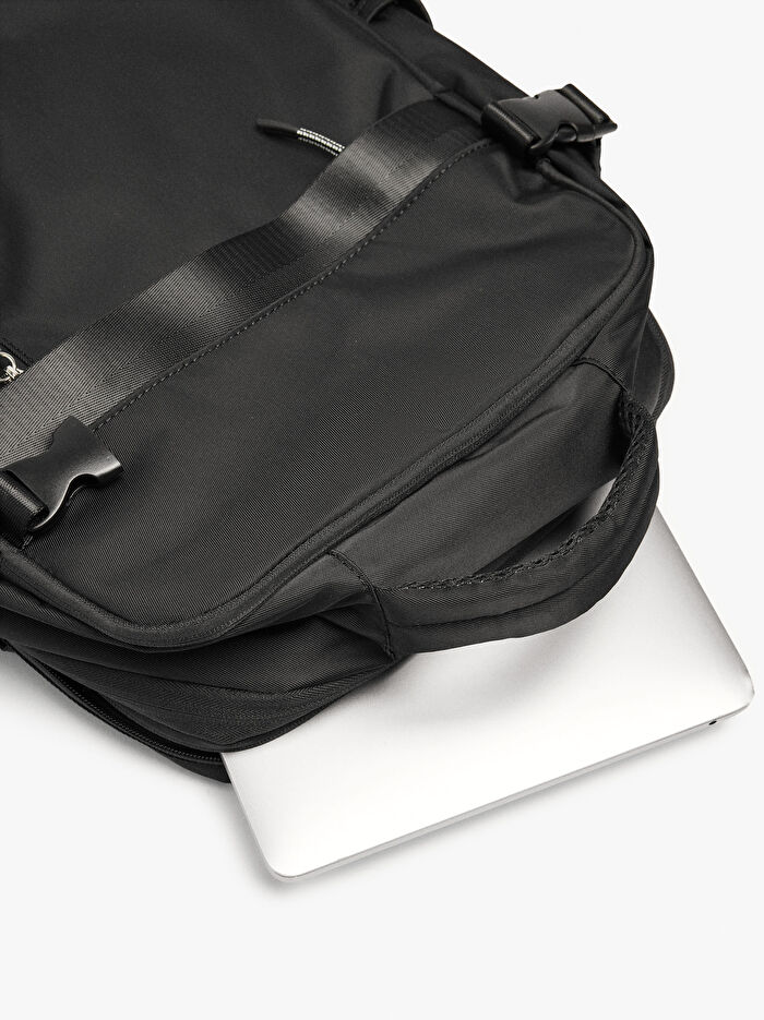 Genişletilebilir Teknik Kumaş Kabin Boy Sırt Çantası