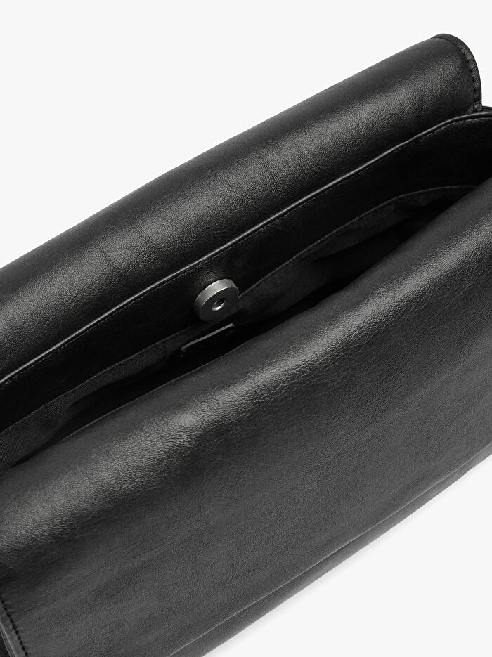 Çatlak Efektli Çift Kapaklı Omuz Çantası