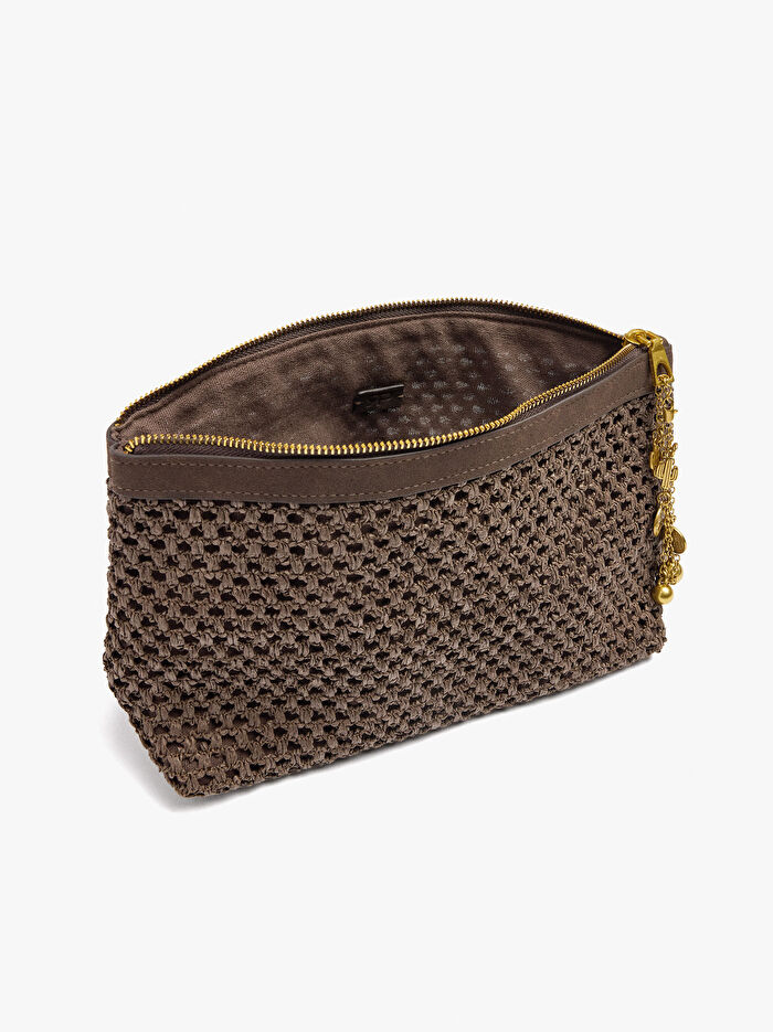 Charm'lı Hasır Görünümlü Makyaj Çantası