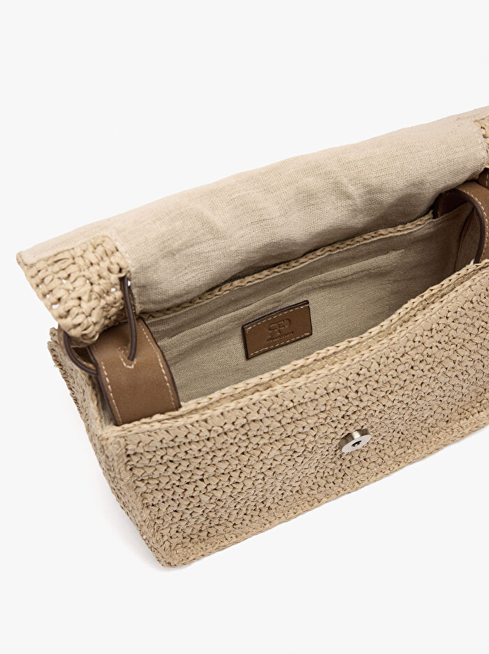 Kapaklı Hasır Efektli Çapraz Askılı Çanta