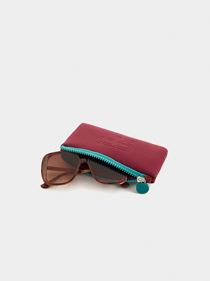 Kare Çerçeveli Güneş Gözlüğü