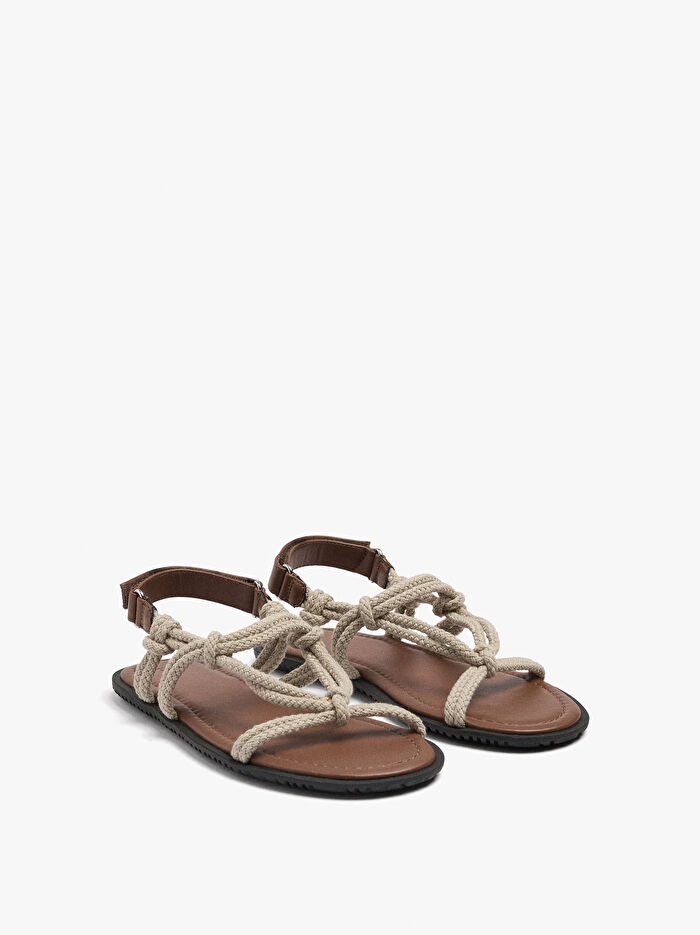 Kordon Askılı Düz Sandalet