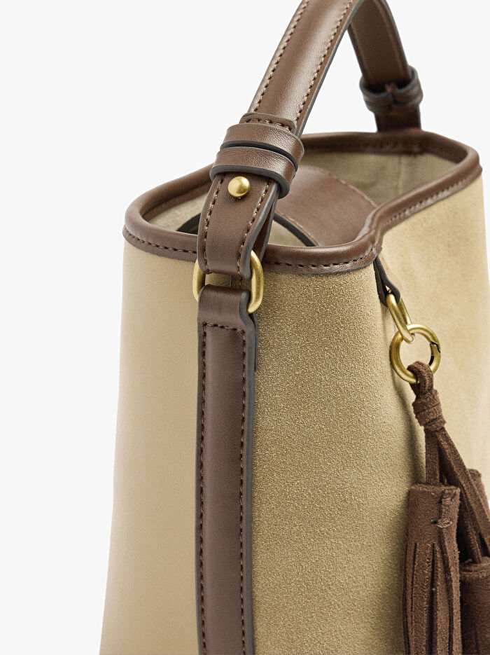 Charm'lı Deri Detaylı Bucket Çanta