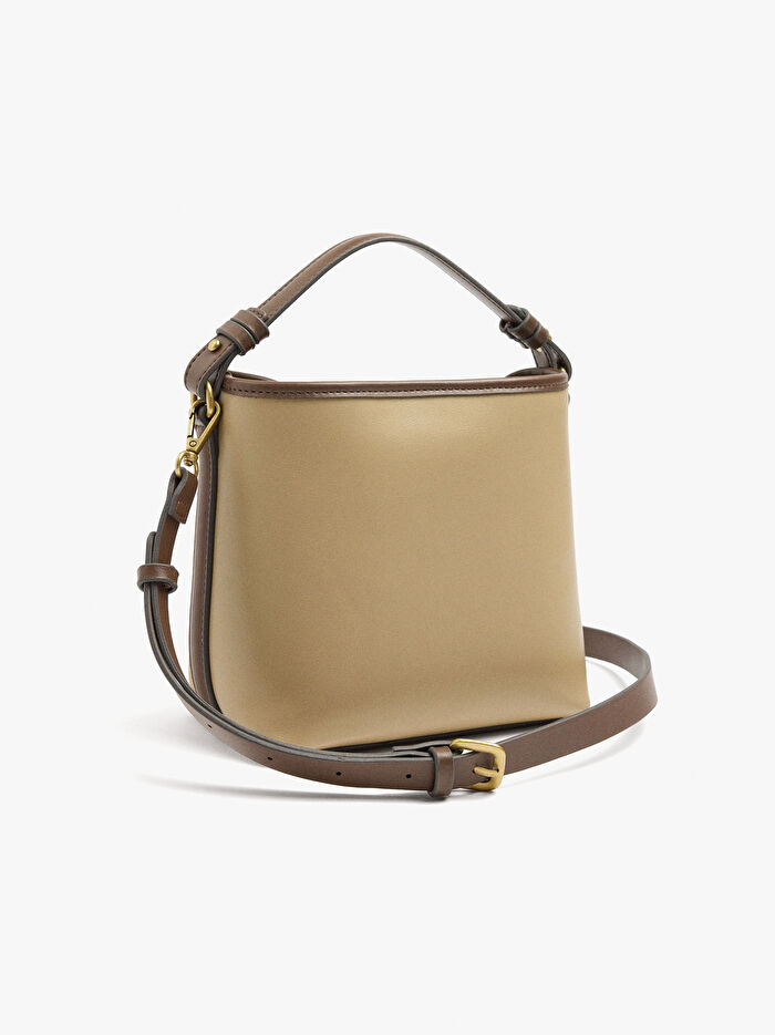 Charm'lı Deri Detaylı Bucket Çanta