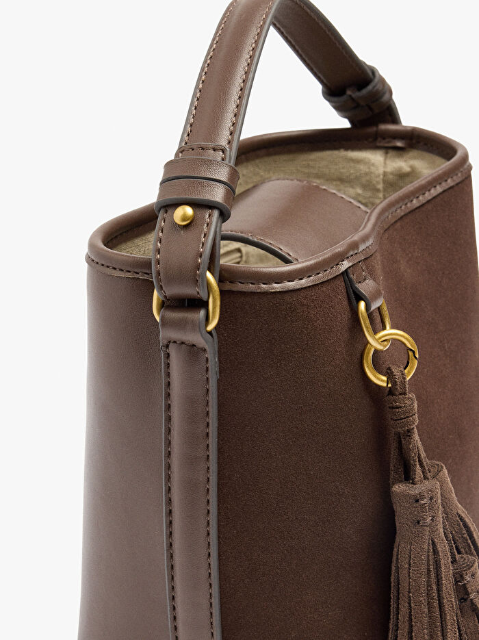 Charm'lı Deri Detaylı Bucket Çanta