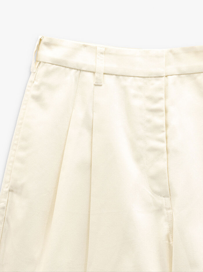 %100 Pamuklu Pileli Şort