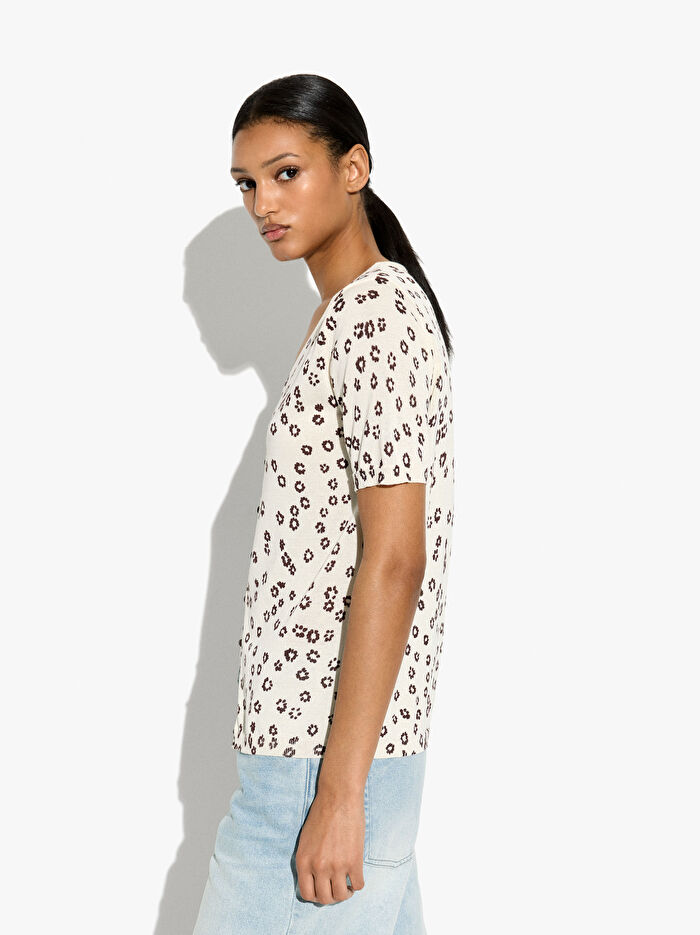 Çiçek Desenli Örme Hırka