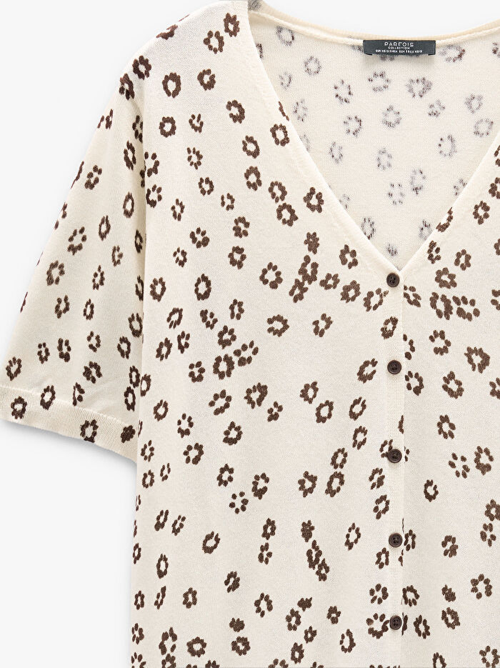 Çiçek Desenli Örme Hırka