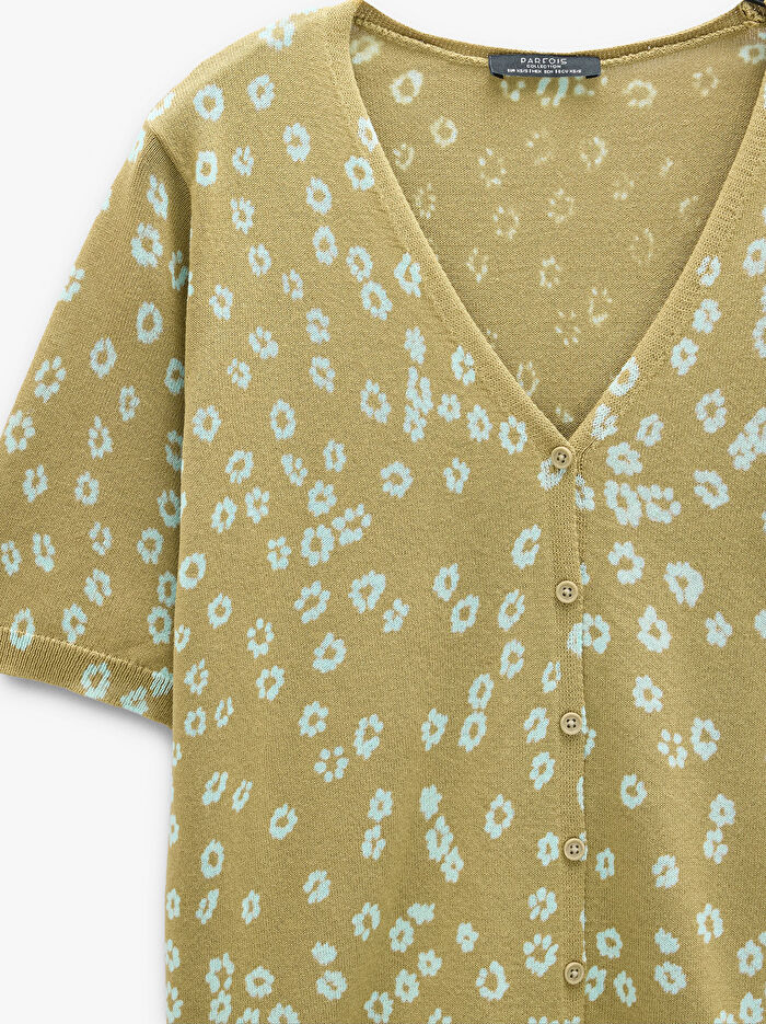 Çiçek Desenli Örme Hırka