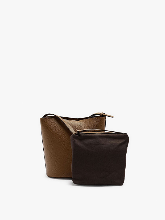 Dokulu İçi Çıkarılabilir Çapraz Askılı Çanta