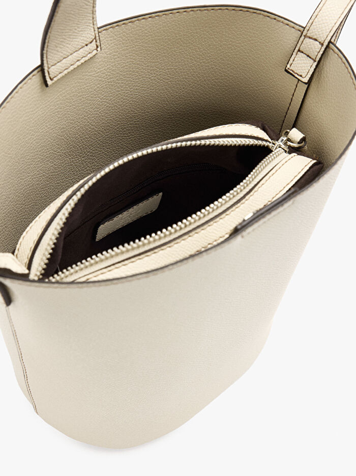 Dokulu İçi Çıkarılabilir Çapraz Askılı Çanta