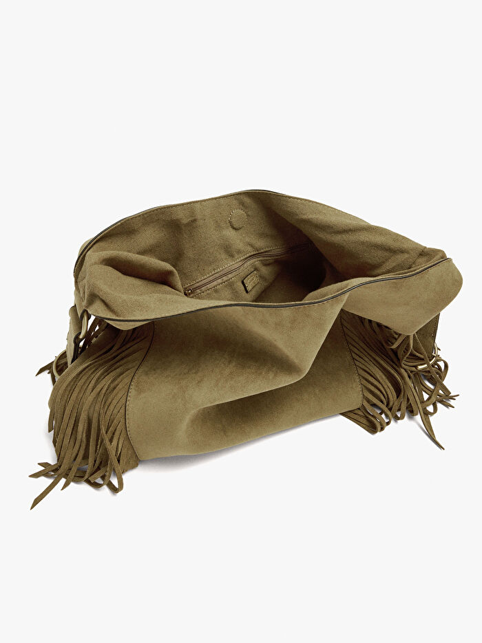 Deri Görünümlü ve Uzun Püsküllü Omuz Çantası