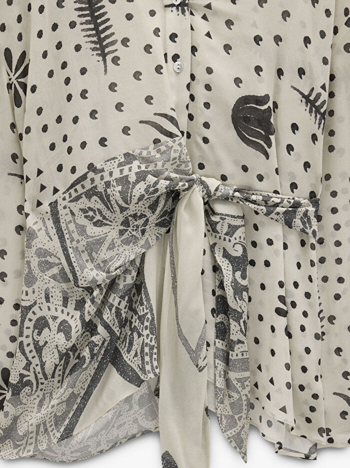 Desenli, Düğüm Detaylı Bluz