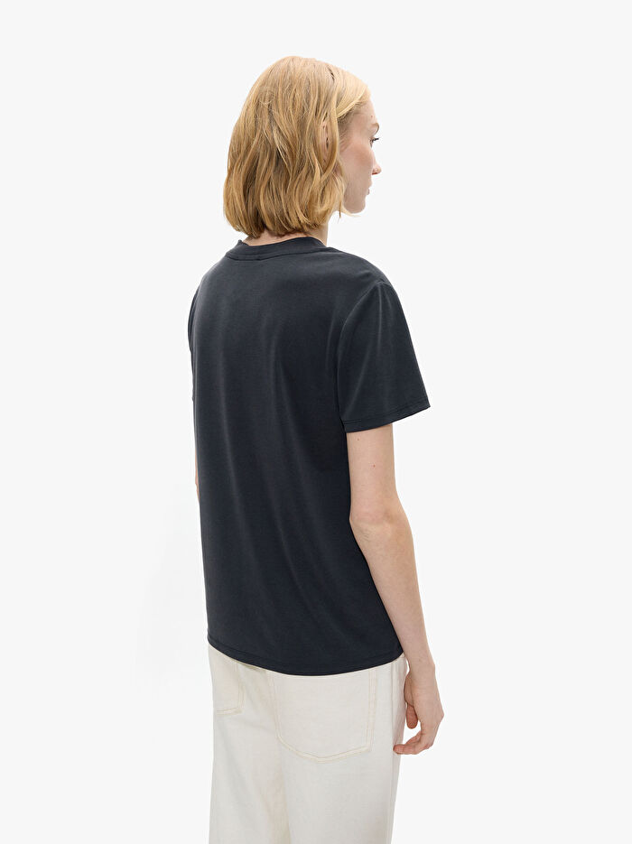 V Yaka Basic T-Shirt