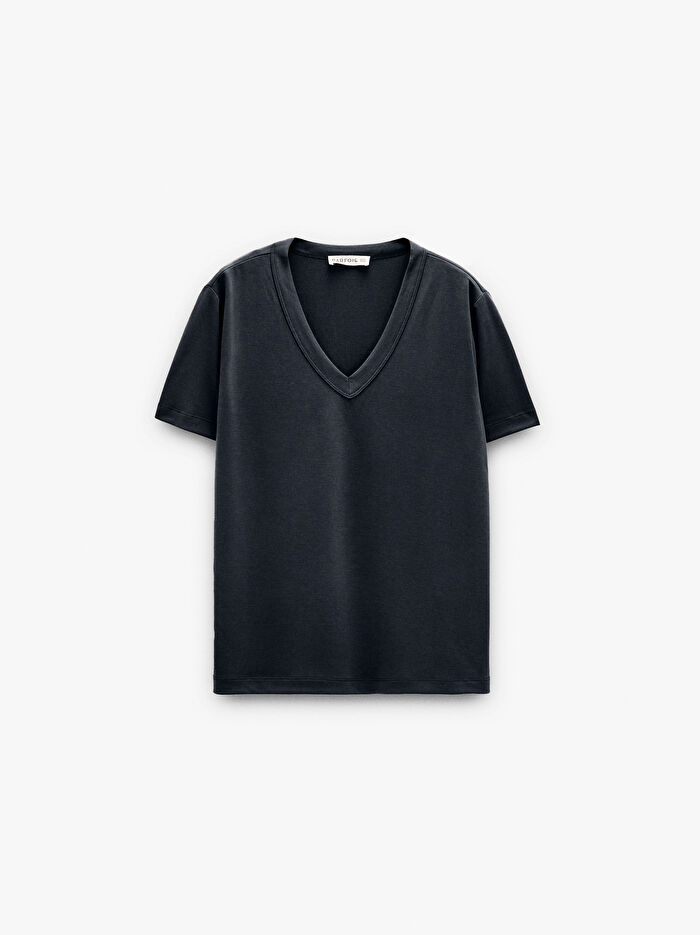 V Yaka T-Shirt
