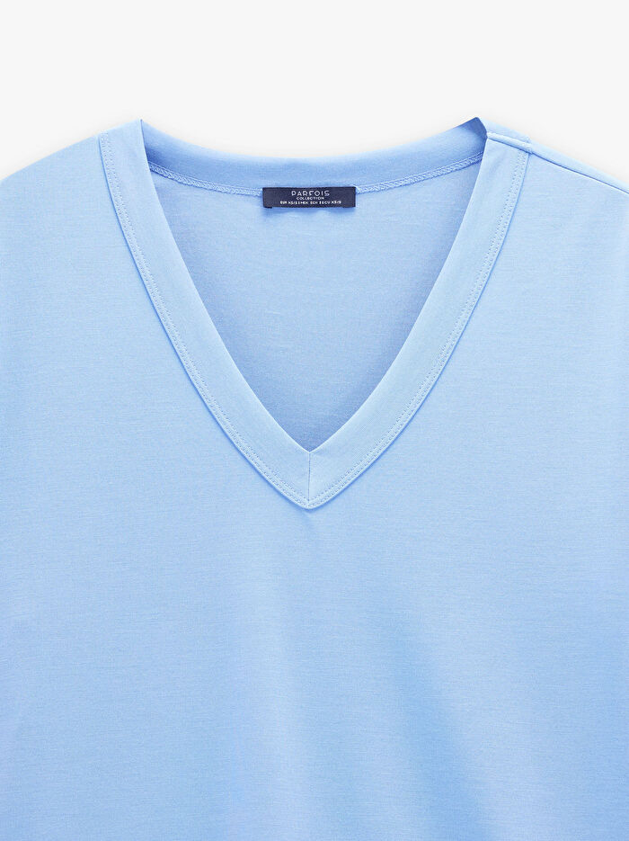 V Yaka T-Shirt