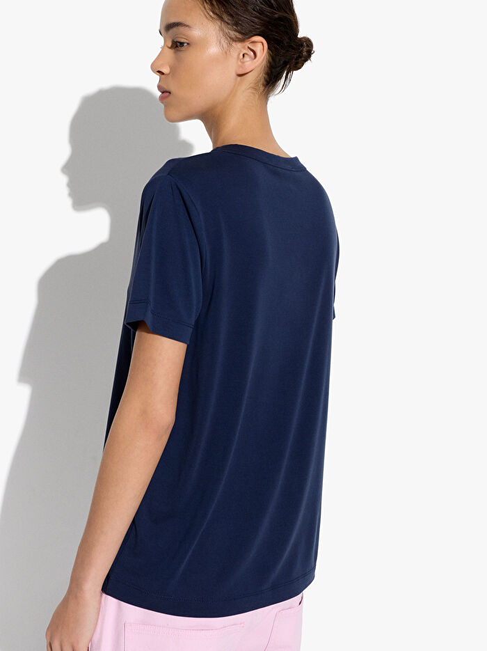 V Yaka T-Shirt