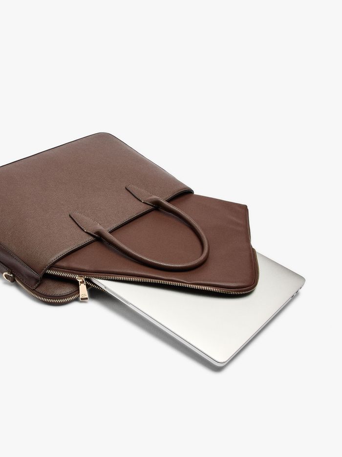 Çıkarılabilir Kılıflı 15 İnç Laptop Çantası